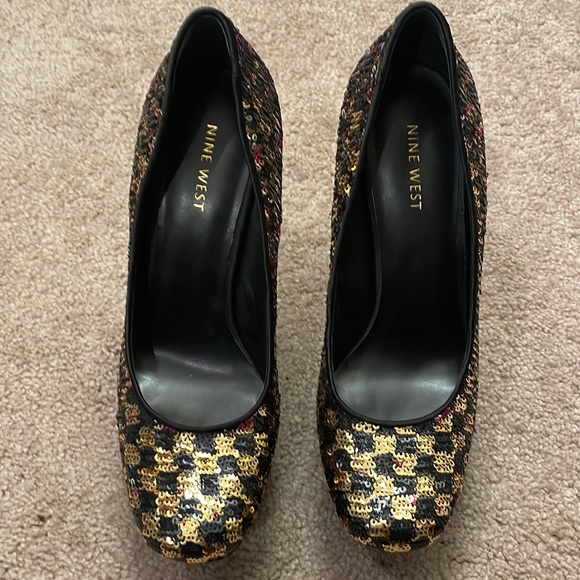 Women’s Nine West 5 1/2 inch sequin platfom heels - Picture 1 of 9